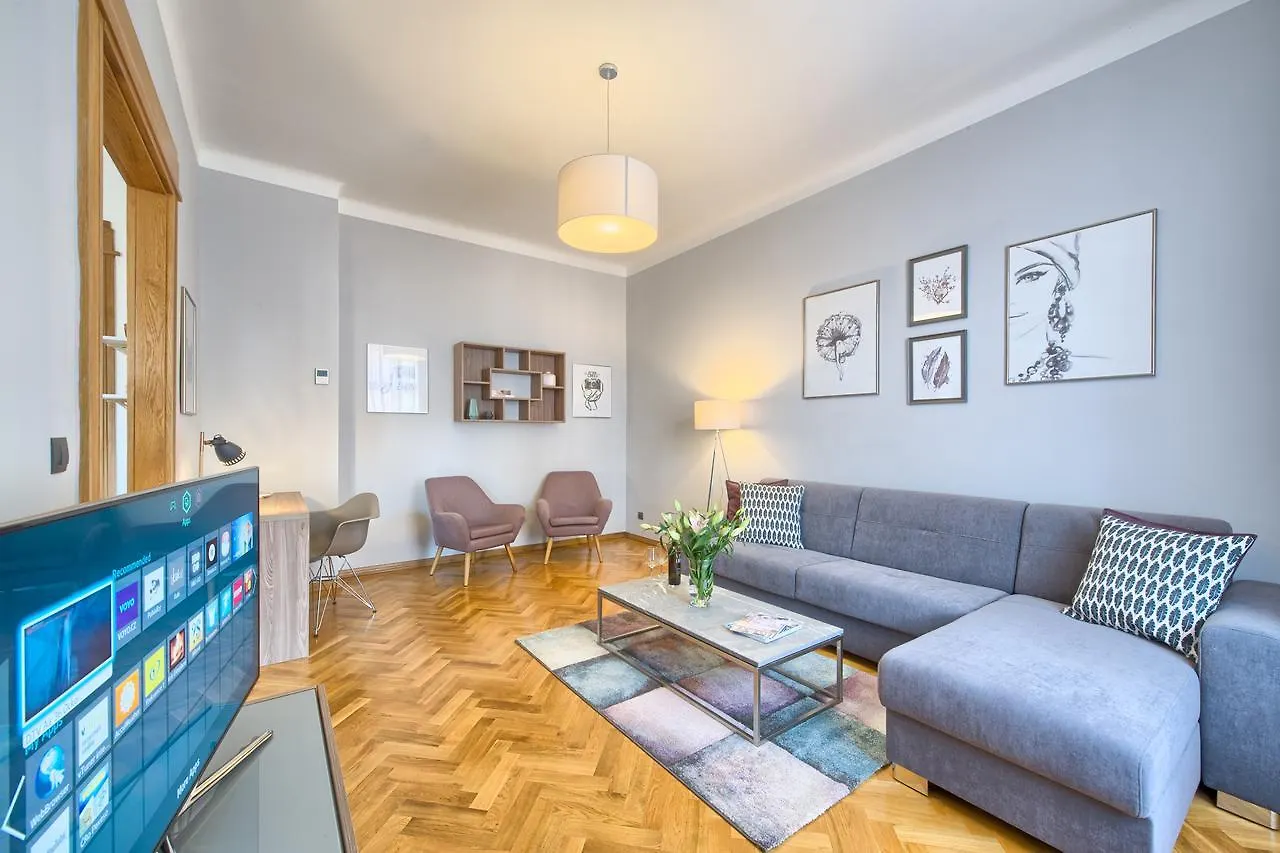Spacious And Bright Apartment Dusni 13 Прага 0*,