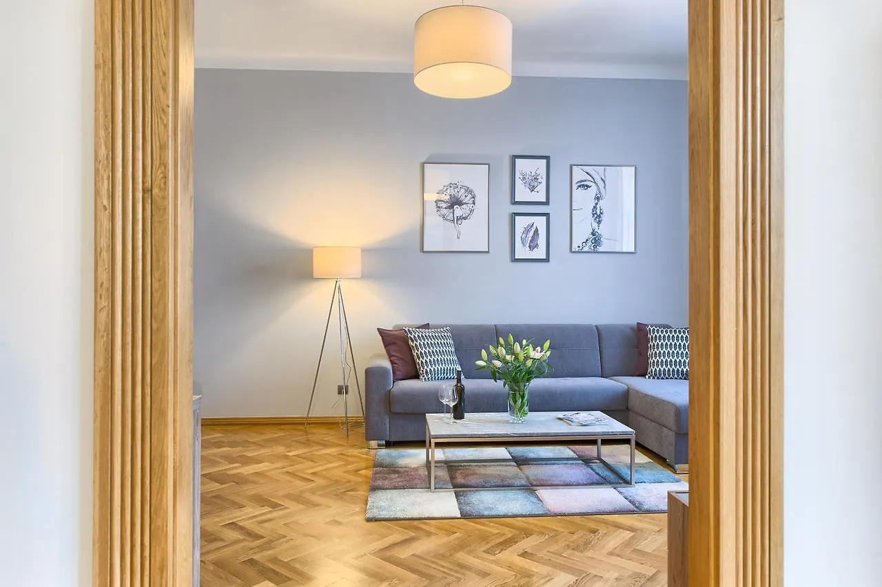 Spacious And Bright Apartment Dusni 13 Прага